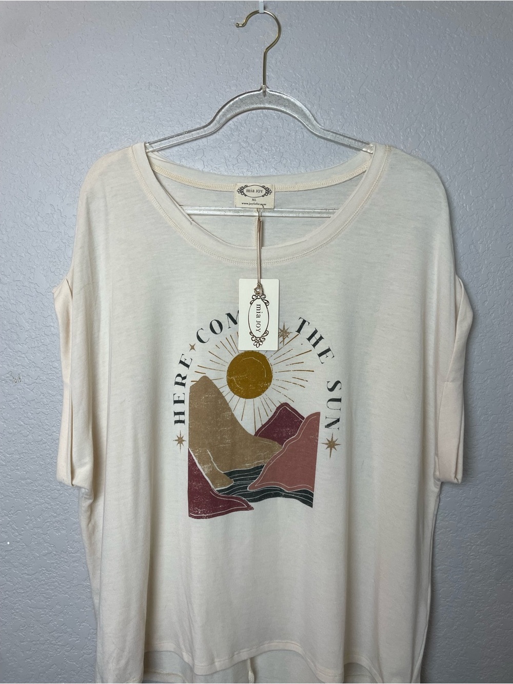 Bnwt! Mia Joy Joyfolie Cream Top with Colorful Sunset Graphic Size XL - Picture 4 of 9